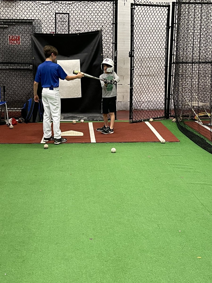 ChefHebert's tweet image. Got alittle extra work Friday night after @NoreastersBall practice. Paid off for Lukas at the #BorderBattle tournament today. Maybe a future #Noreaster player too.