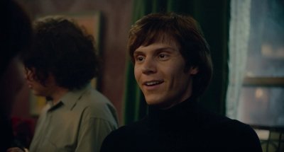 EvanPetersBR_'s tweet photo. Evan Peters no filme "I am Woman", 2019. https://t.co/JBe3v1Wyln