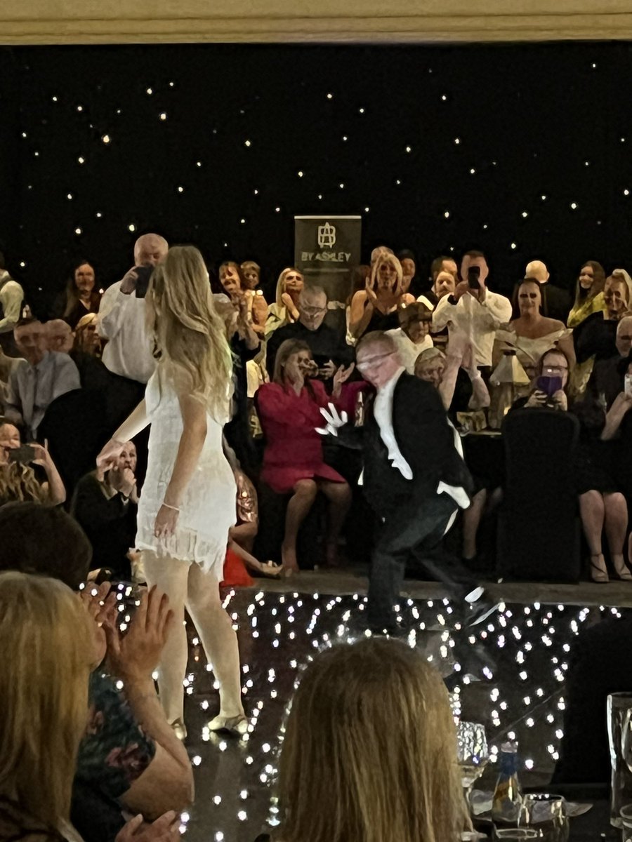 Glenn Harrold tweet media