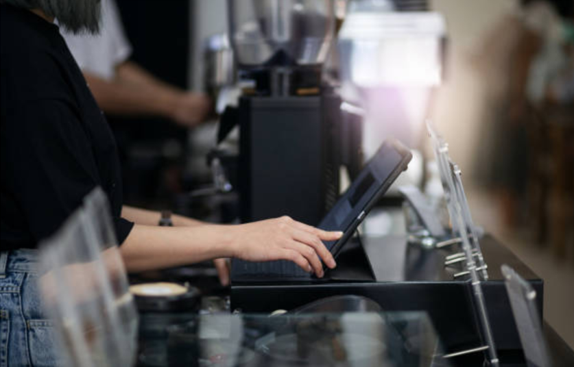 Research: Half of QSR and Fast Casual Restaurants Plan to Move to a Unified Ordering System in the Next Two Years - restauranttechnologynews.com/2023/04/resear… #restauranttechnology #restaurantmanagement #restaurantnews #restauranttech
