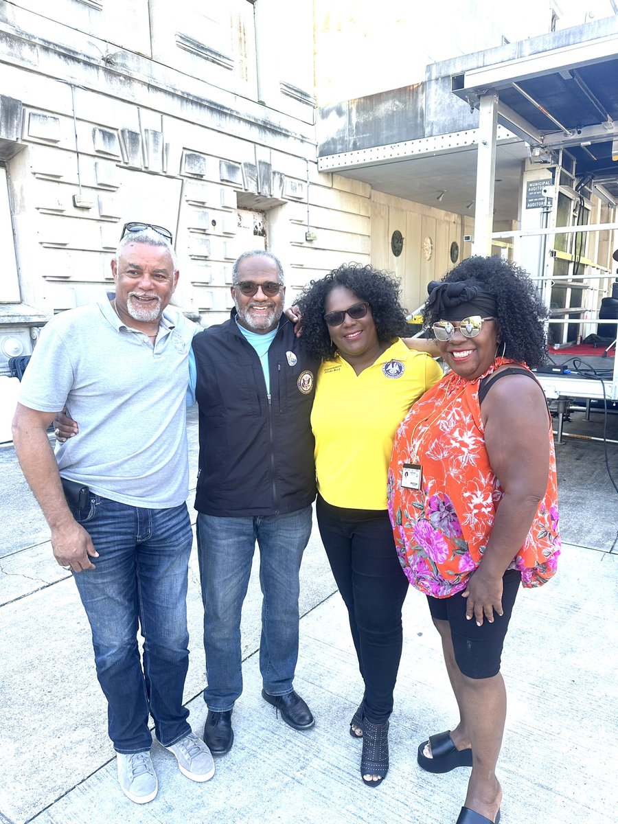DeeBoydBroker's tweet photo. Rep. Troy A Carter and I participated with a panel discussion at the #50420 festival. We discussed our current legislation supporting the decriminalization of cannabis.   

#CannabisReform #DelishaDelivers #staterepDelishaBoyd https://t.co/mzNarNDyp2