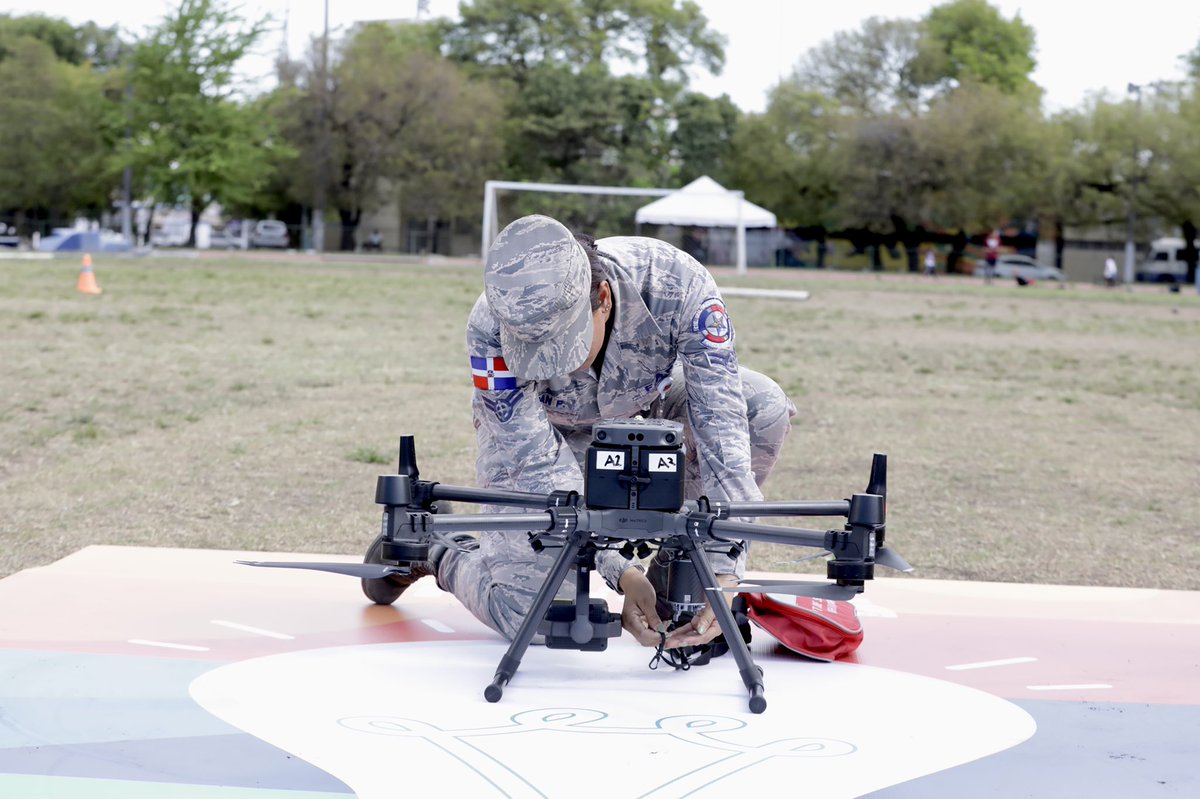 OGTICRDO's tweet image. #DRoneTech2023 es un espacio donde los profesionales del área, lograron Incentivar el uso profesional y responsable de estas aeronaves, para transformar los diversos sectores como la:

◻️Agricultura. 
◻️Emergencias. 
◻️Seguridad y comunicación.

@IDAC_RD @ParqueCibernet1
