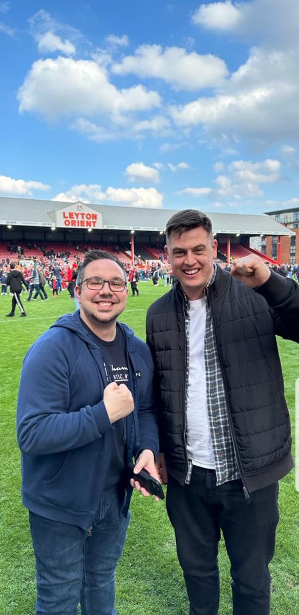 darn917's tweet photo. champoins #lofc @MyklaJB https://t.co/FxO6F15ntg