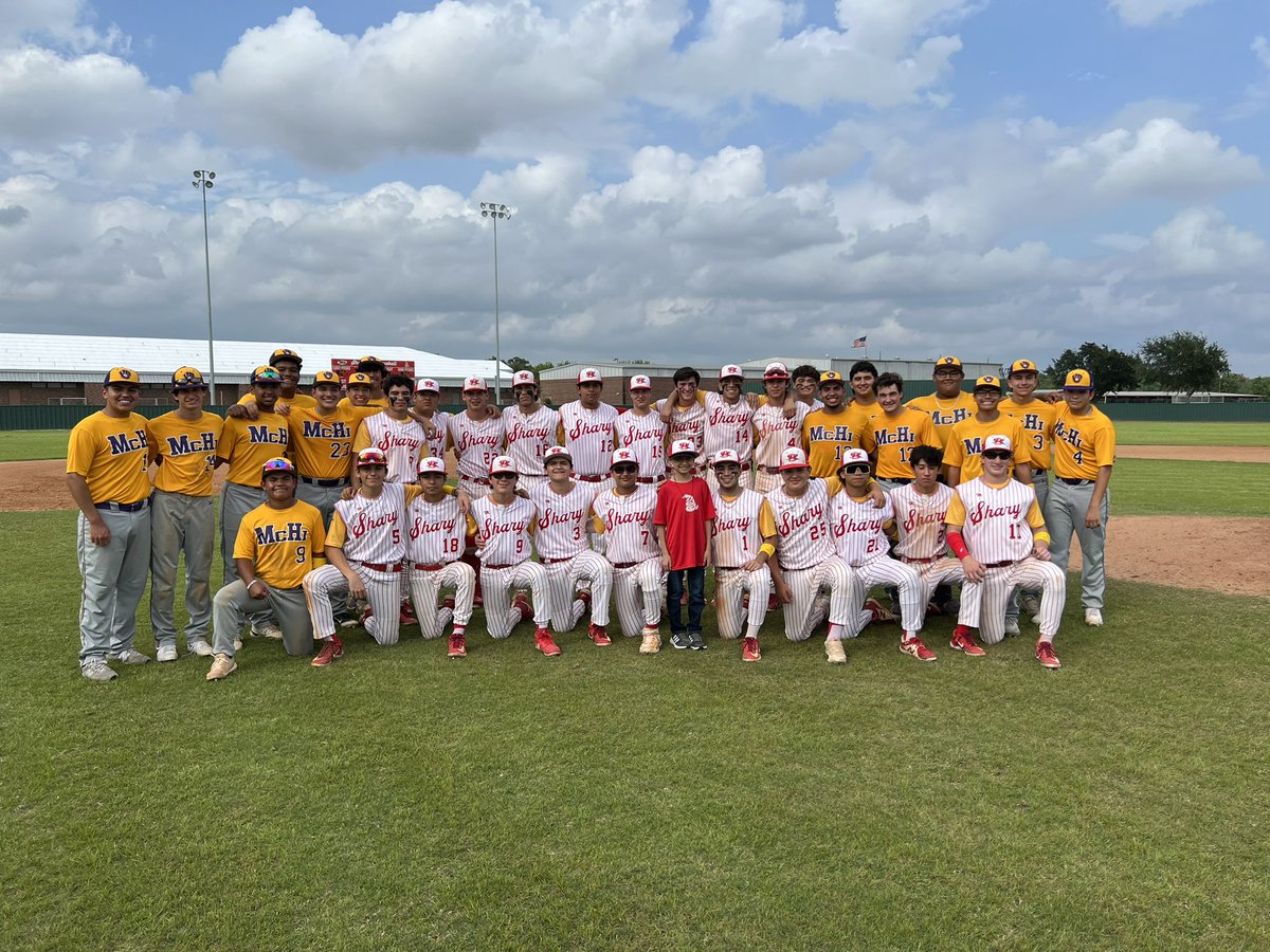 Thank you to the Greater Gold Foundation for the opportunity to join forces w/McHi to collect kites for children battling cancer in the RGV! Today we were honored Childhood Cancer patient Rodrigo aka Super Rodrigo as an honorary Rattler and had him throw out the first pitch!