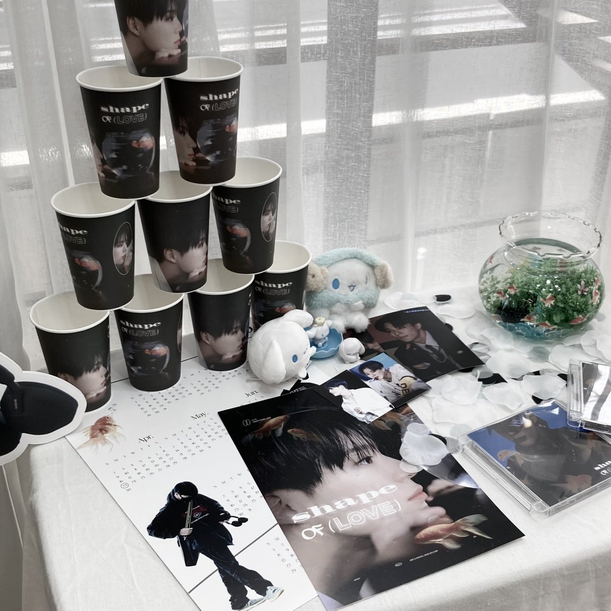 졸려 tweet media