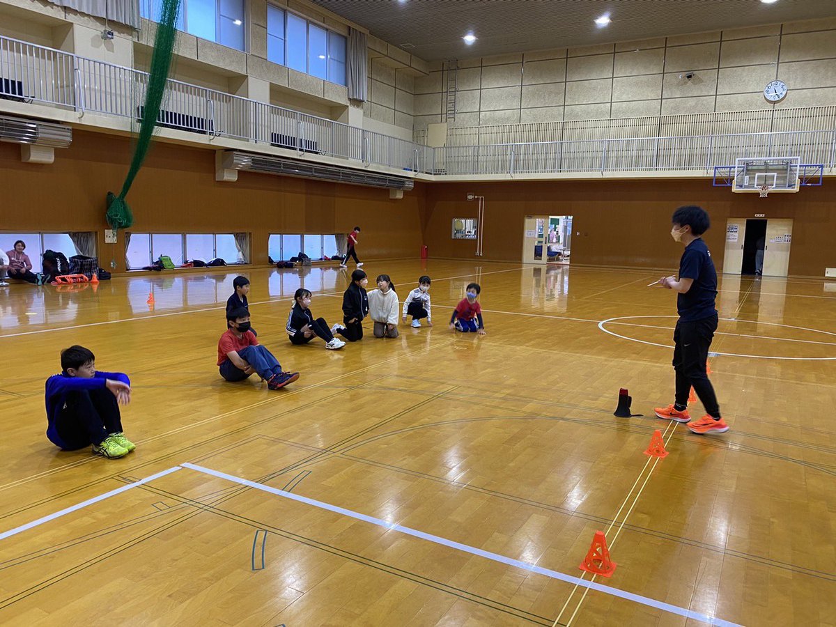 okhotskac's tweet photo. 2023.4.22
大空町かけっこ教室
オホーツクACのアスリートが大空町の小学生達に速く走る方��を伝えていきました．

これにて全2回の内容が終了！
参加をしてくれた皆様ありがとうございました！
#大空町
#かけっこ教室
#オホーツクへの恩返し https://t.co/egP3Gt4XBe