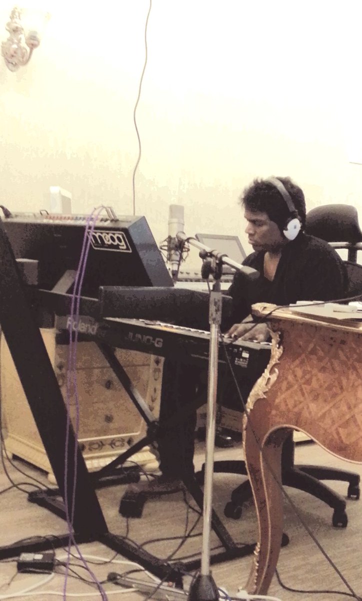 StarVersatile's tweet image. 