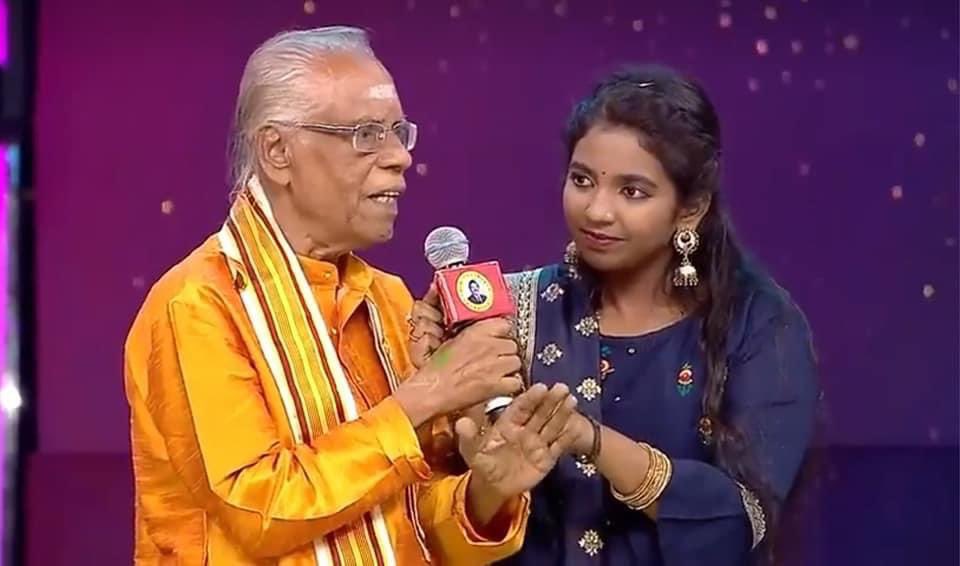 dironfernando's tweet photo. Thank you @ZeeTamil #saregamapa for this wonderful moment with our own musical legend #kannanMaster https://t.co/vf3DcL3F2L