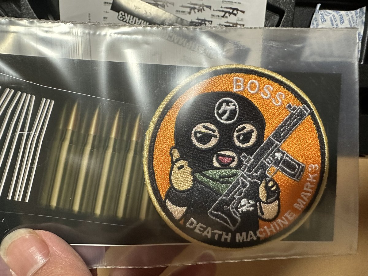 densyakunda's tweet photo. こやつを買ってしまった
欲しかったデスマシーンマーク3を✨
宝の持ち腐れとは言わないで🥺🥺
実戦デビューはおそらく鯖踊??
使わずに取っておこうかな🤔
556みたいにブルーのパーツ入れて個性を出すか?
#デスマシーンマーク3
#DeathMachineMark3 https://t.co/FXPCiydym0