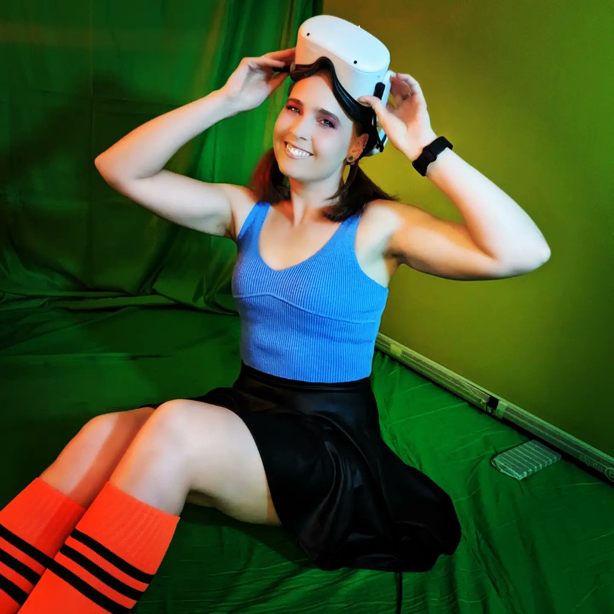 GoannaDark's tweet photo. Sunday is for relaxing! Then playing some golf with friends later π₯° #beatsaber #mixereality #metaquest2 #vr #capturedwithliv #gaming #gamers #golfwithfriends https://t.co/10MFKC1GPt