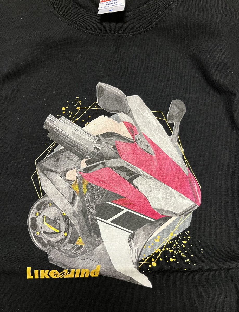 tzr88yuzo's tweet photo. さおりんロンTを実家に取りに行き、即着替えてそのままセロ散歩🛵
カッコいいデザインは @EngineHouse_  さん。
ありがとうございました😆

#奥沙織　#おくさおり
@likeawindTV  #エンジンハウス https://t.co/klQBdgqzpt