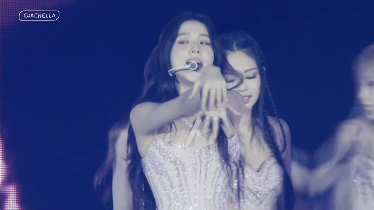 jisoogaIIery's tweet photo. KIM JISOO https://t.co/igsscbs8Py