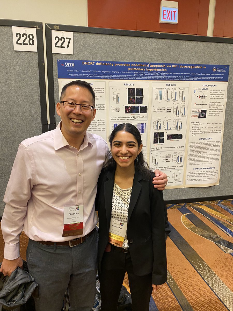 chansteve73's tweet photo. Proud of Rashmi and her poster presentation at ASCI/AAP. Her future is bright! @PittVMI https://t.co/InvnKxoWUF