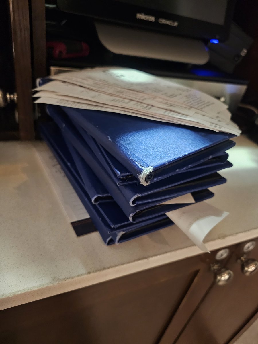 AslBartender's tweet photo. Fuck my life #bartenderproblems
Why do I always wait 🥺🤦♀️ https://t.co/iMK4dyB39m