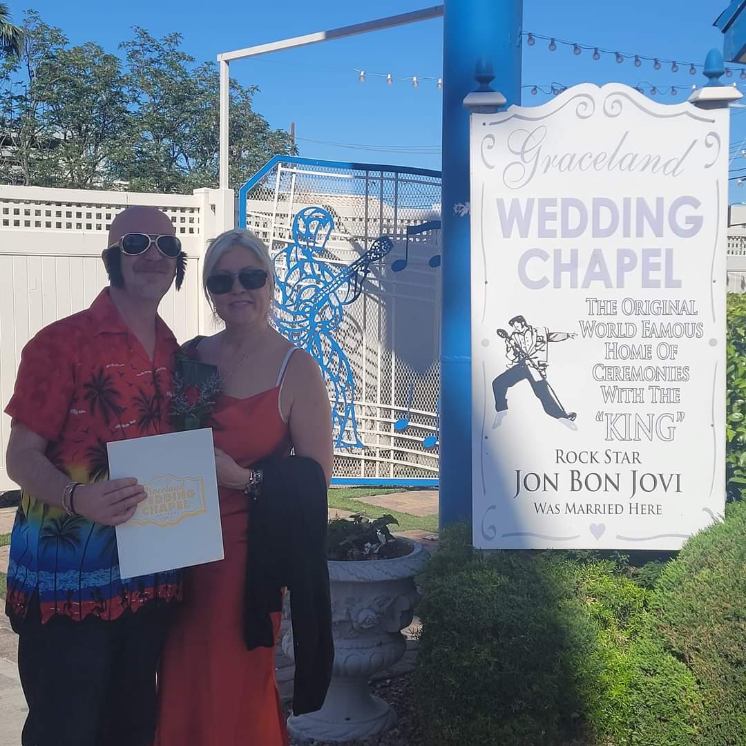 @GracelandChapel #elviswedding #renewal ❤️