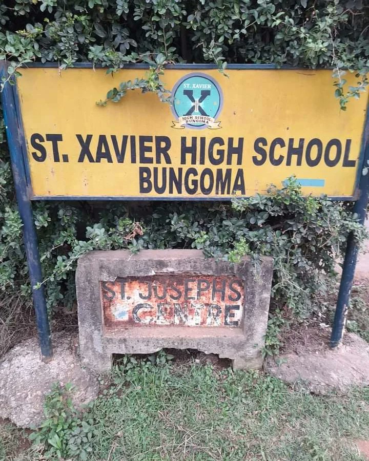 AHulula's tweet photo. A CALL TO SERVICE: DAY 3: ST. XAVIER HIGH SCHOOL.

WHAT IS MY DREAM? WHAT IS MY GOAL? 

Focus on the positive aspects of your dreams and goals: Rather than focusing on all the cons of your dreams, try to see the positive aspects of the same. https://t.co/EfyC9KeuYB