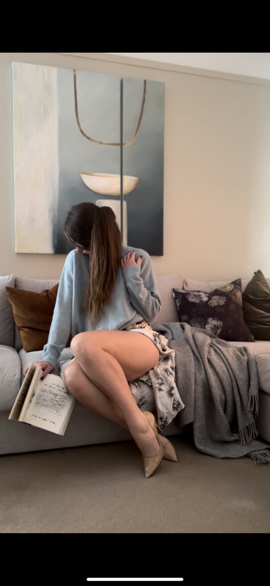 nzgirlfriend1's tweet photo. ❄️ it’s cold in Auckland 19’
But I just checked and 
Queenstown is 11’ 🥶
Come keep me toasty when I arrive 
27th of April to the 1st May 
2023 tour. 

#queenstown #Auckland #nzgirls #scarletblue #nzgirlfriend #kiwigirl https://t.co/ItYdAwc9ut