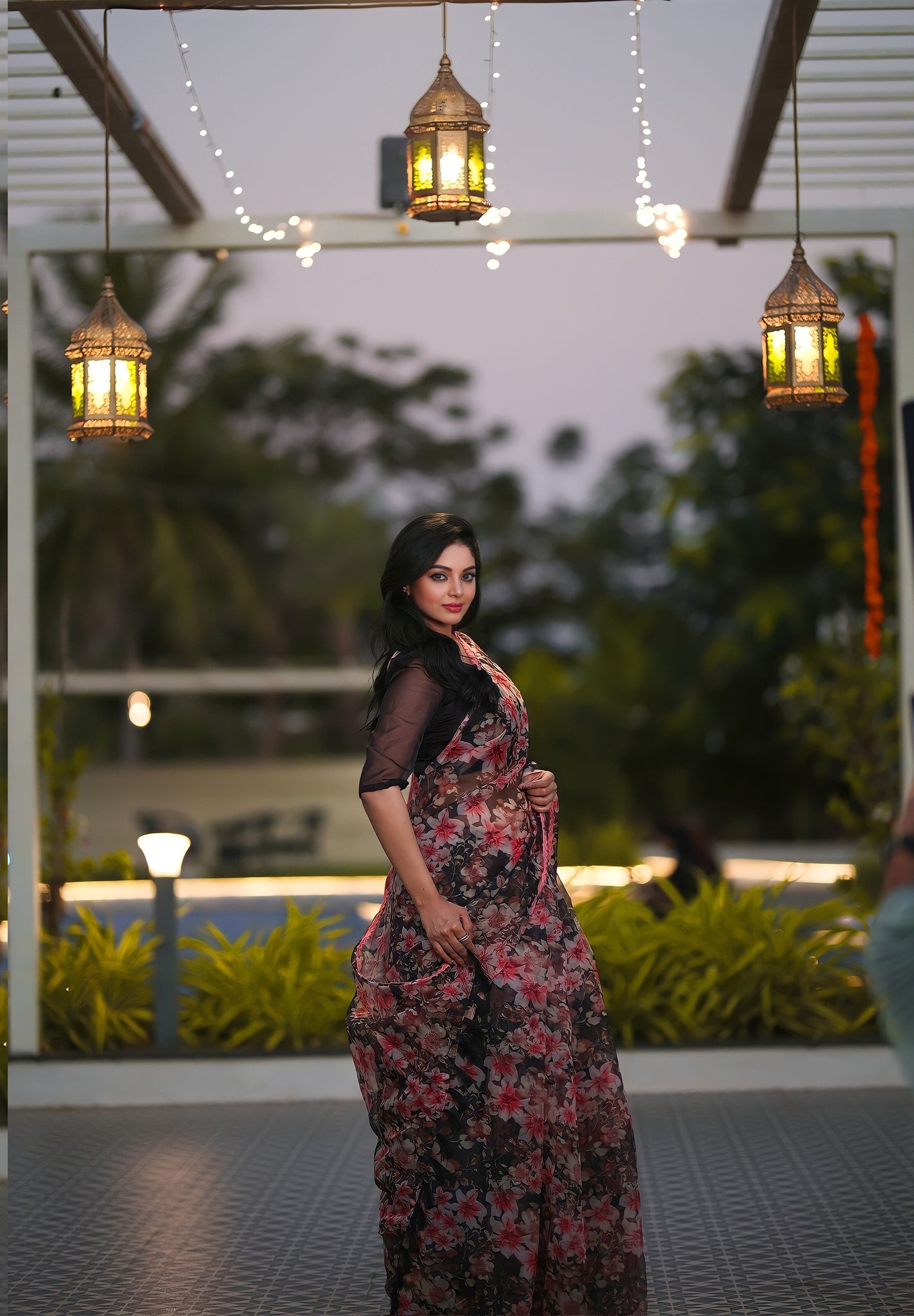 FuX7bu3agAA3cW-?format=jpg&name=large