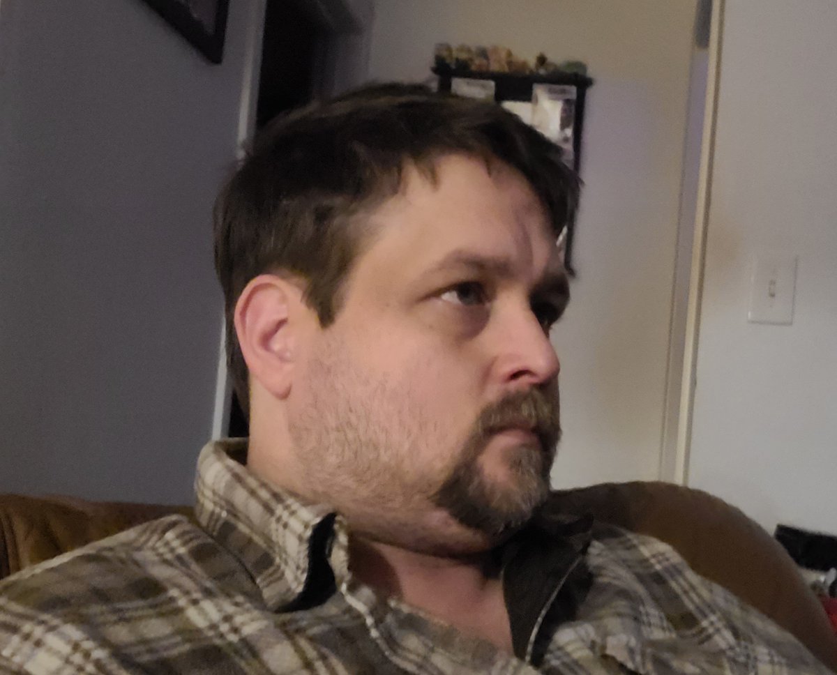 PDXRandyLee's tweet image. #FilipinoProblems
I shaved 2 weeks ago today and just now getting 5 o'clock shadow.  Plus side, I save a ton on razor blades.