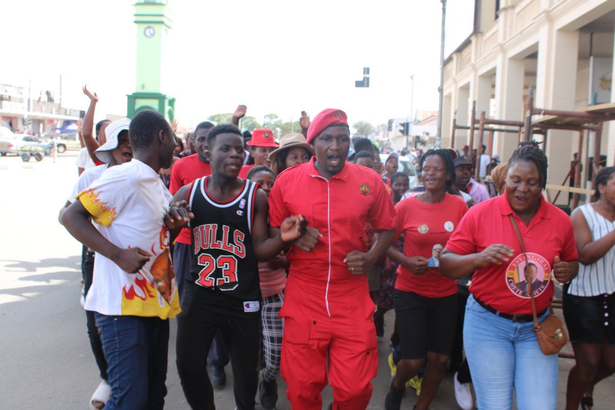 mdc263's tweet photo. #MidlandsSouth Assembly started off of a high note with "maYouth manyama" rolling out "ndini Cde Masango" jingle on stage with the President
"The Youths are leaders of today and not tomorrow" President @DMwonzora https://t.co/wlDeOKxsPZ