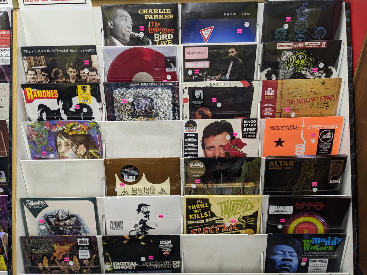 StevenHeynow's tweet photo. #RecordStoreDay23 @Eides https://t.co/DnNnrhTV7D