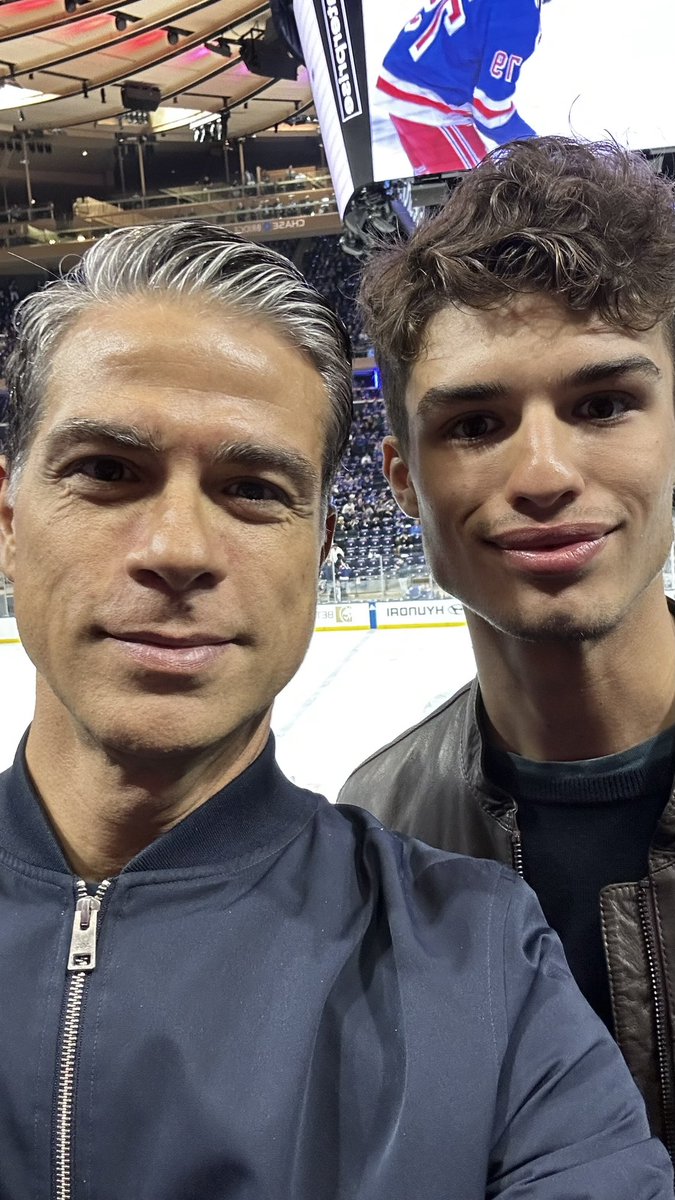 tulioq's tweet photo. The garden electric. Let’s go rangers #NYR #NoQuitInNY https://t.co/RAZbnTwHy8