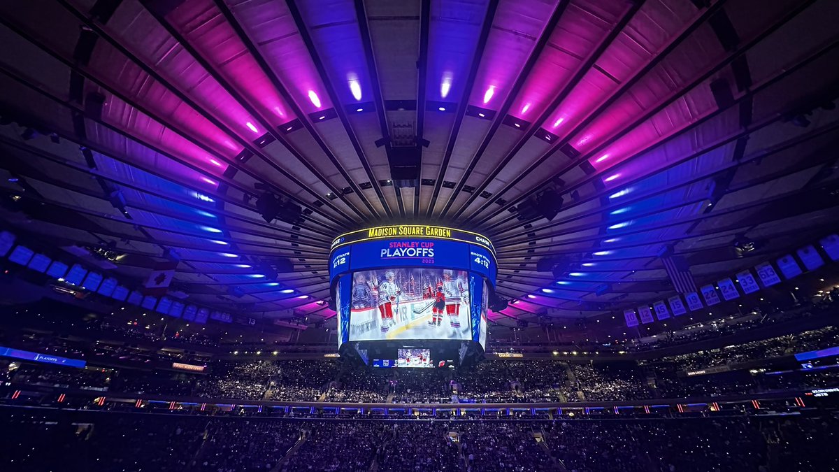 tulioq's tweet photo. The garden electric. Let’s go rangers #NYR #NoQuitInNY https://t.co/RAZbnTwHy8