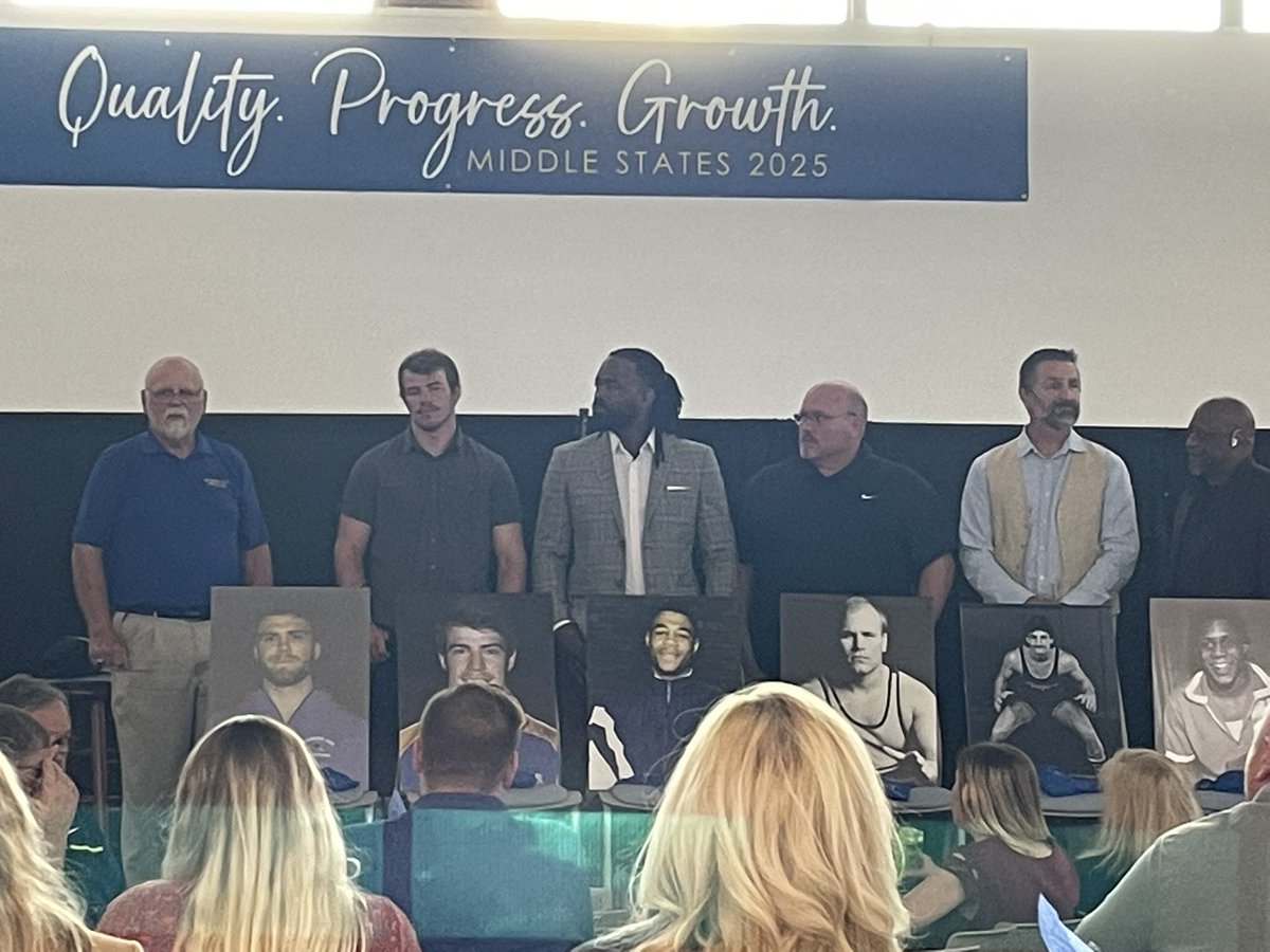 ByJoeKraus's tweet photo. Big night in Sanborn as @NCThunderwolves Wrestling said cheers to 50 years and honored its six national champions.

Among the five in attendance were @SugaRashadEvans (Niagara Wheatfield) Troy Keller (NT) and Willie Moore (Niagara Falls). 

More to come @GNN_Sports_ https://t.co/etVehdvTYi