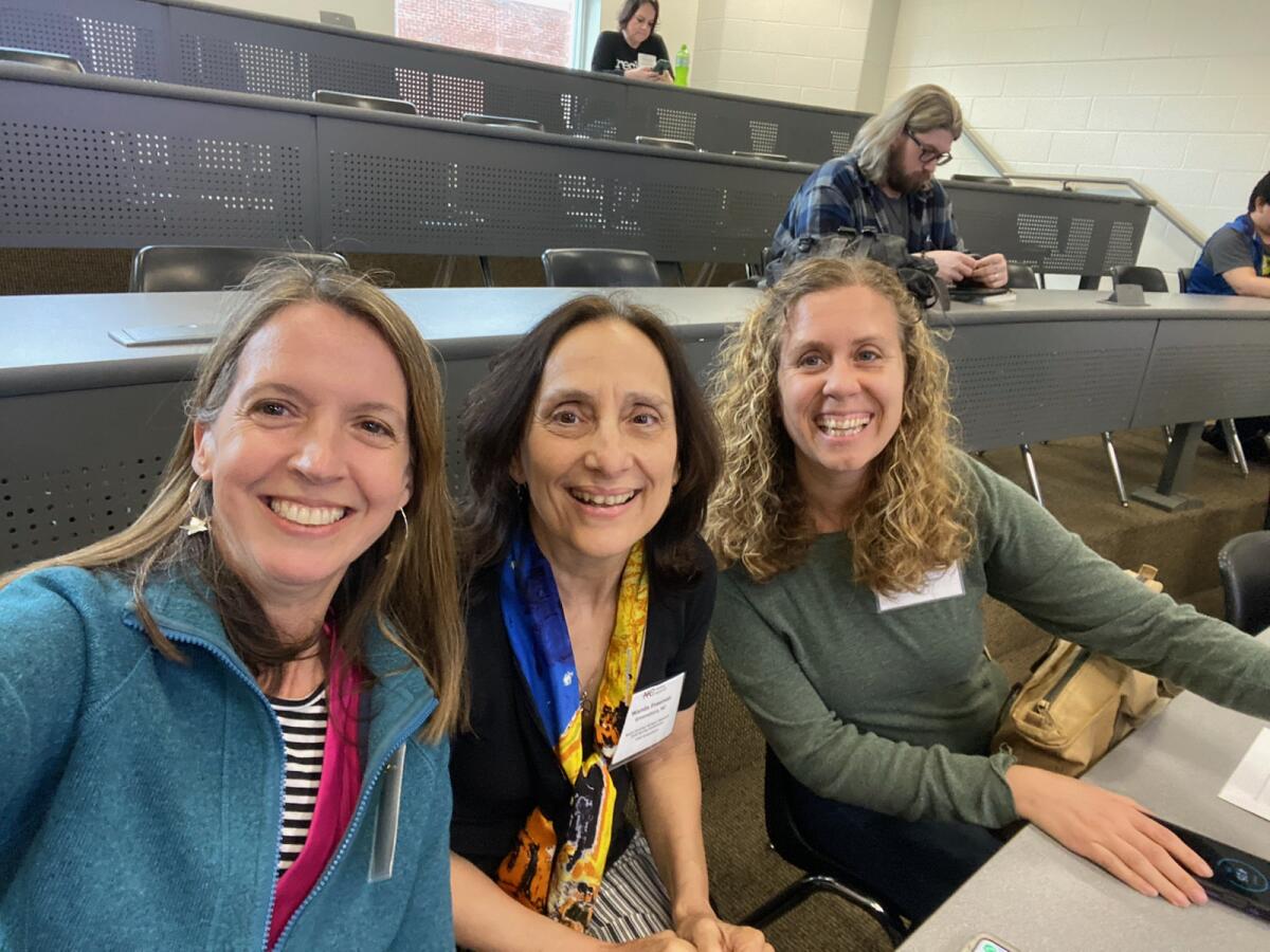 JillAmberChafin's tweet photo. Open mic with my writer friends at the North Carolina Writers Network Spring Conference 2023. #ncwn #writer #WritingCommunity @WandaFreeman_ https://t.co/PhgIyIrlui