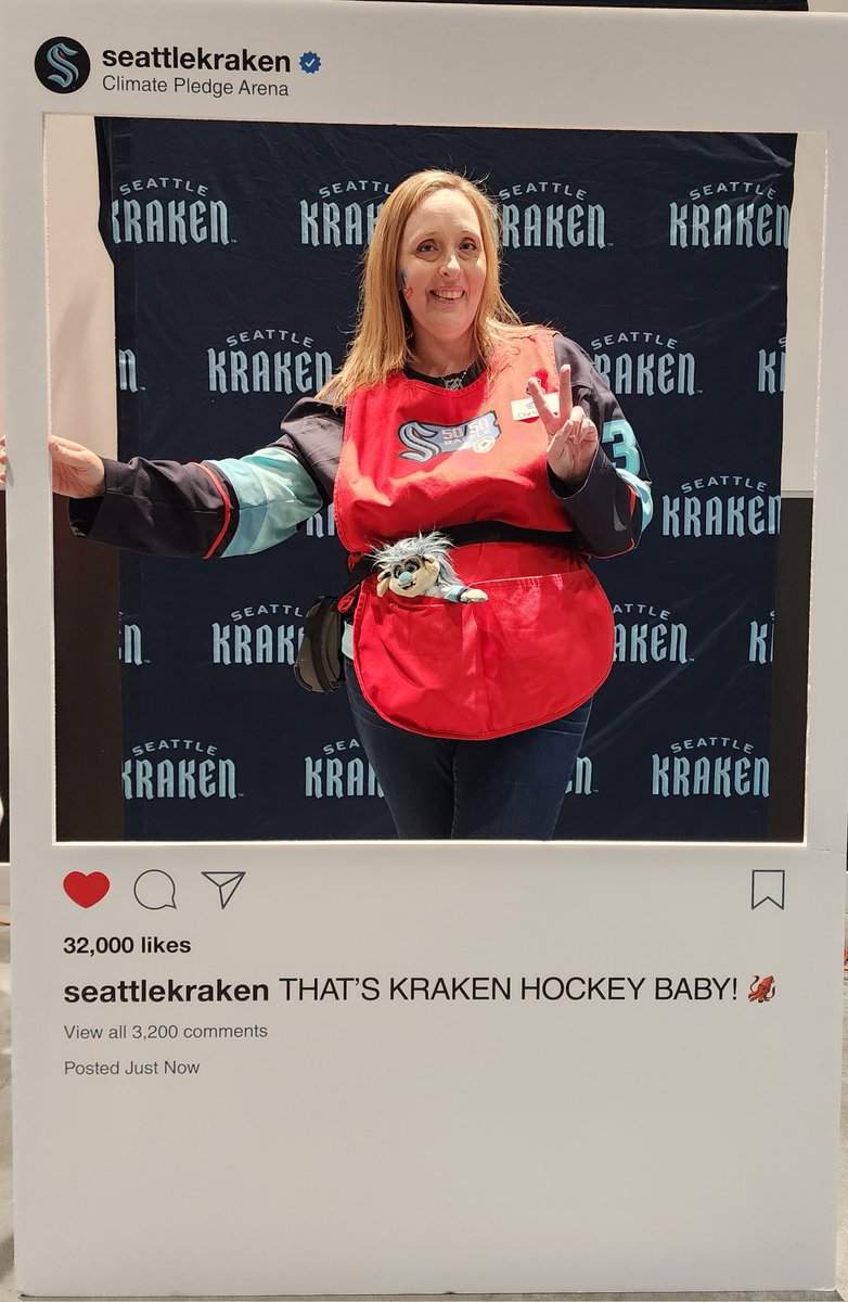 chelsburke's tweet photo. @SeattleKraken @SEAbuoy #NHLPlayoffs #seakraken @climatepledge https://t.co/ESK9NOKxyM