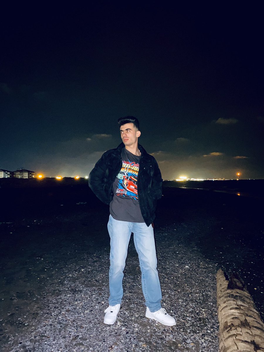 urfavtommy's tweet photo. 👽 https://t.co/JOHED7HlZK