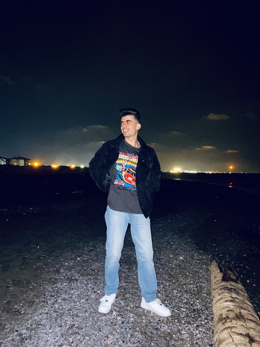 urfavtommy's tweet photo. 👽 https://t.co/JOHED7HlZK