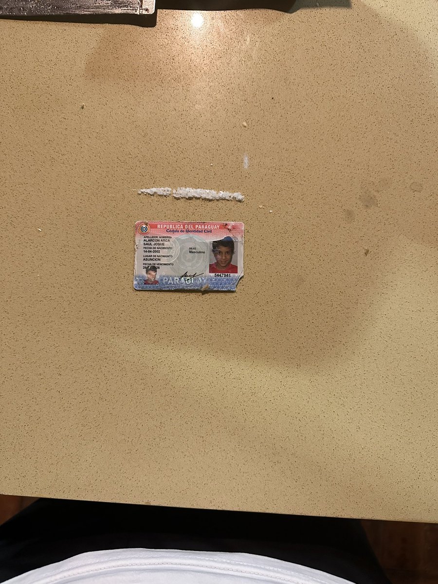 DavoGenes's tweet photo. Encontré esta cédula en Madero, RT hasta encontrar al dueño @Manucho_ https://t.co/M1LNZm83sD