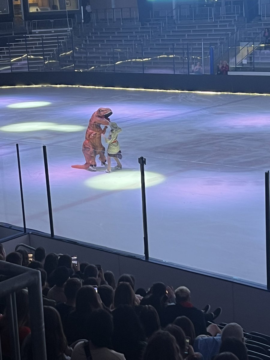 CoachBradQueen's tweet photo. Fun night at Lahaye Ice Center! Someone loved the dinosaur!  #PraiseFest @LibertyU https://t.co/VswyGw7lri