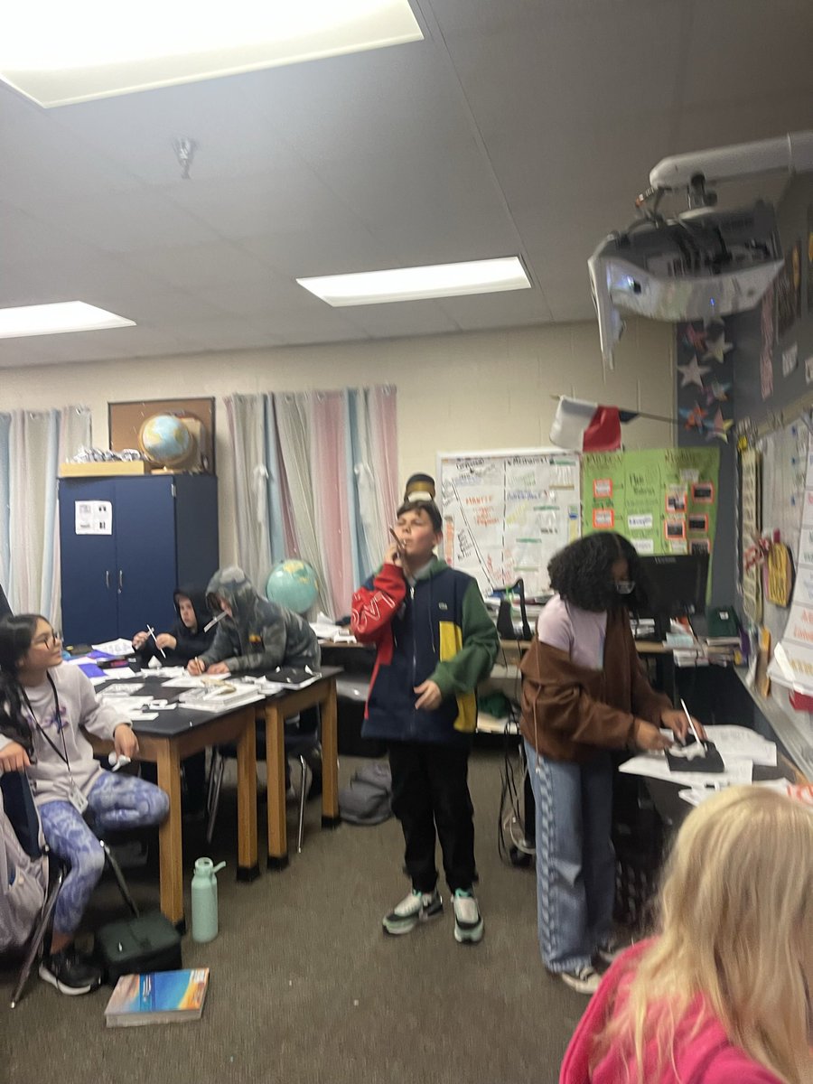 sciencewithcobb's tweet photo. A science topic starter is NOT an engage and a slideshow is NOT an explore. 
I said what I said. #5E #science #create #imagine #inquire @ConroeISD @vogeltexans https://t.co/y4oqbCZlVU