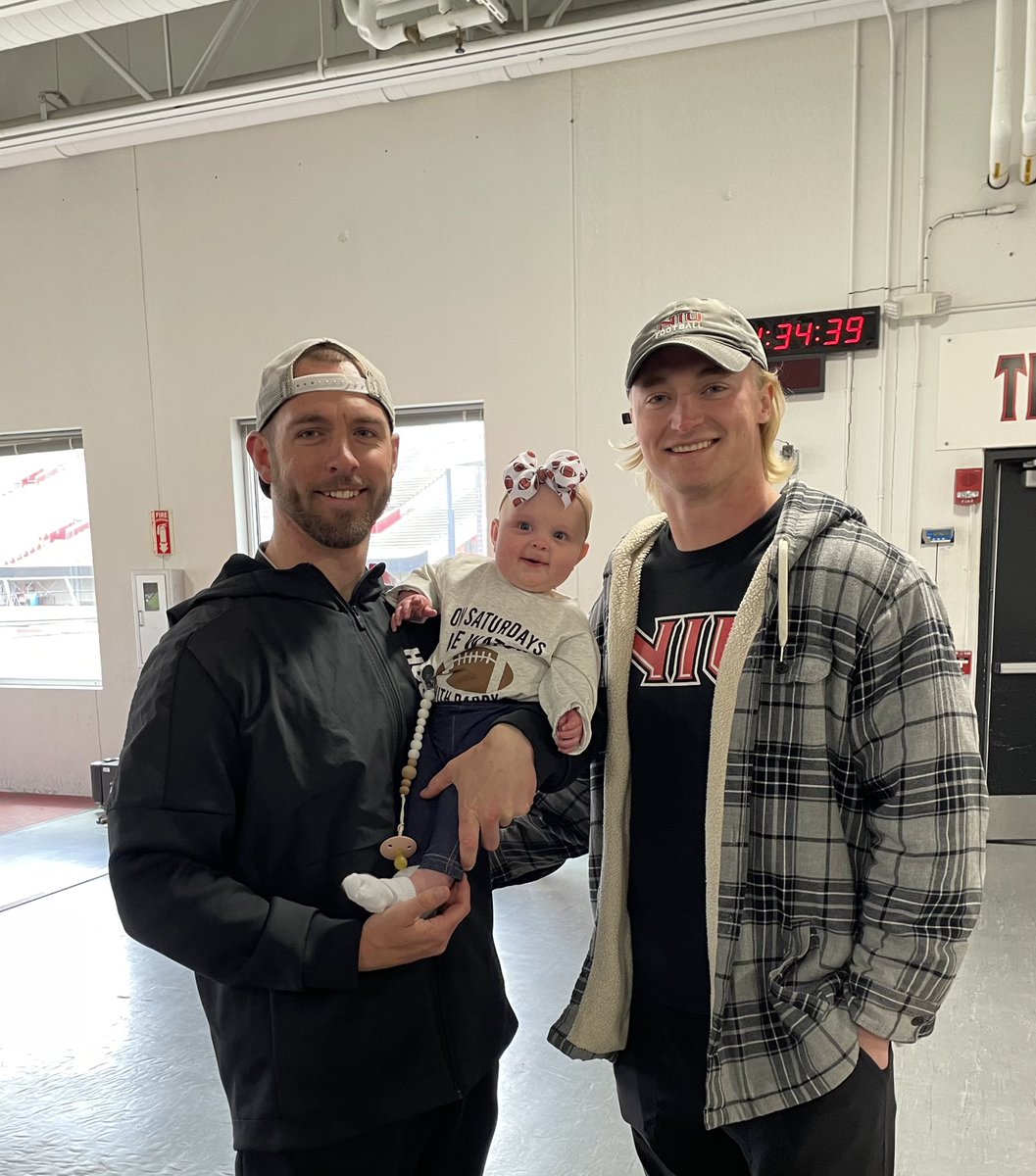 Coach_Weese's tweet photo. That’s a wrap for spring ball! My daughter is a huge Huskie fan. She can’t wait to watch this team play in the fall! #TheHardWay https://t.co/lbgpQmW01H