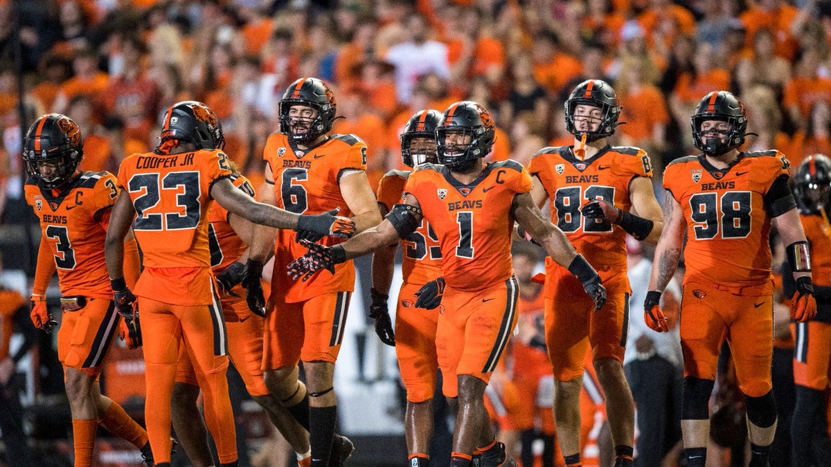 Jair_Smith04's tweet photo. After a great talk w/ @Coach_Smith I’m blessed and highly favored to announce I’ve received a D1 Scholarship to Oregon State University #🟠⚫️ #AGTG  @CoachAdamsOSU @CoachAPerk @Ogthetruth @coachTcsm @Coach_Sekona @hardee9596 @tlbutler5 
#csmisdbu #ogisdbu https://t.co/AxxFyOv62G