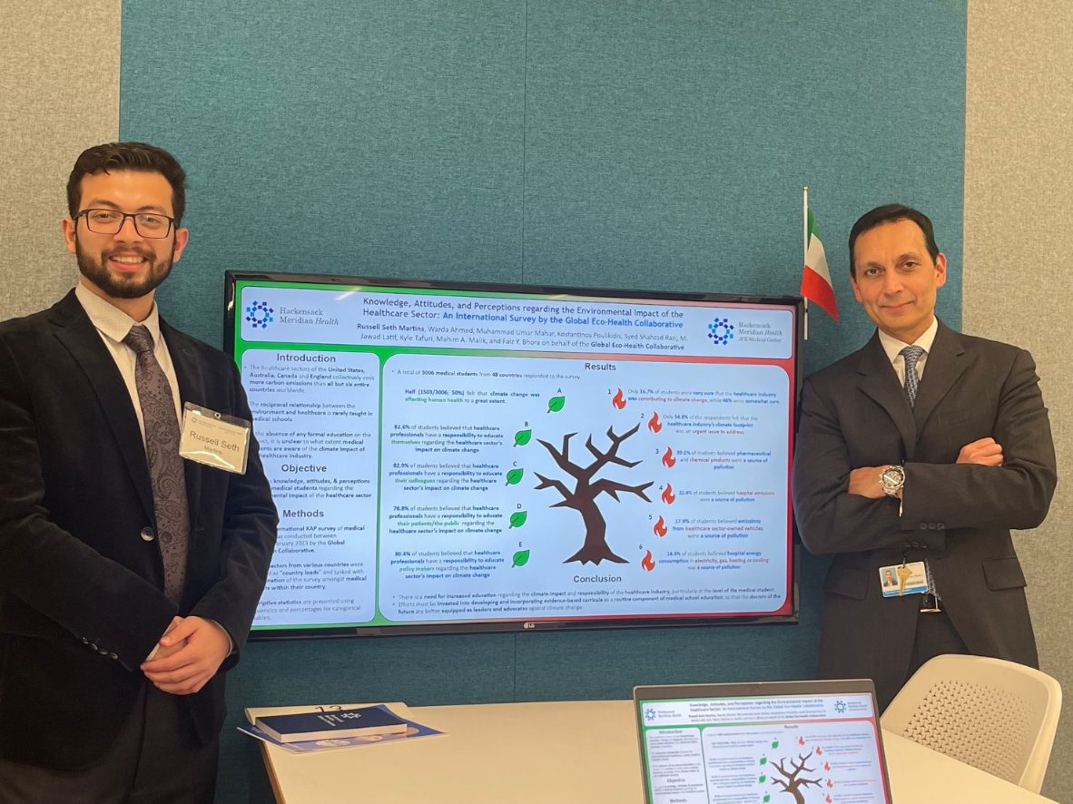 In celebration of #EarthDay2023 🌍, here's a picture of me with my mentor presenting our abstract on #sustainability in #healthcare! 🌿

Healthcare professionals tend to only care about #data - lots of research is needed to change minds and policy for #greener #healthcare! 🏥🌍