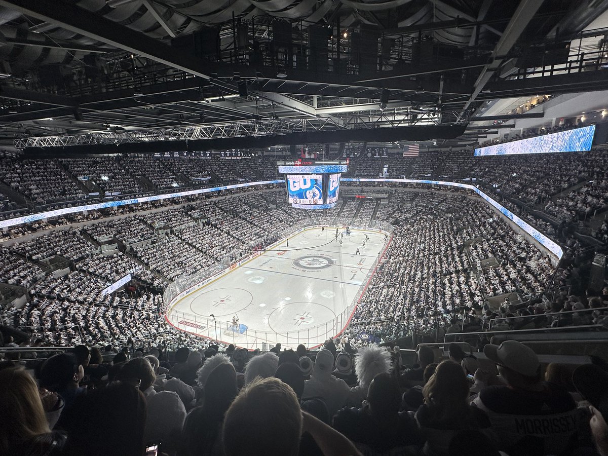 harleysiemens's tweet image. Even though we lost was a fun afternoon with the wife! #nexttime