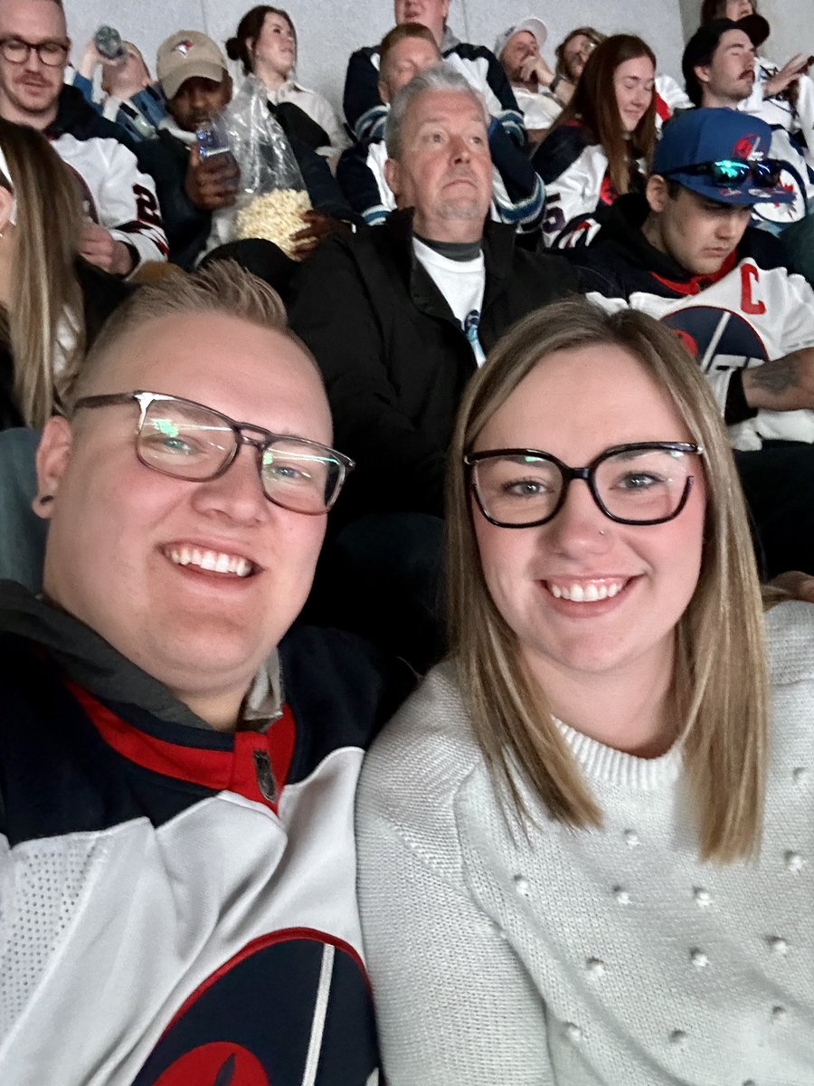 harleysiemens's tweet image. Even though we lost was a fun afternoon with the wife! #nexttime