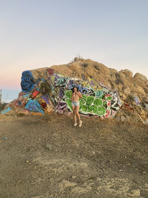 Happy earth day 🪨 https://t.co/vcK6KKSOnt