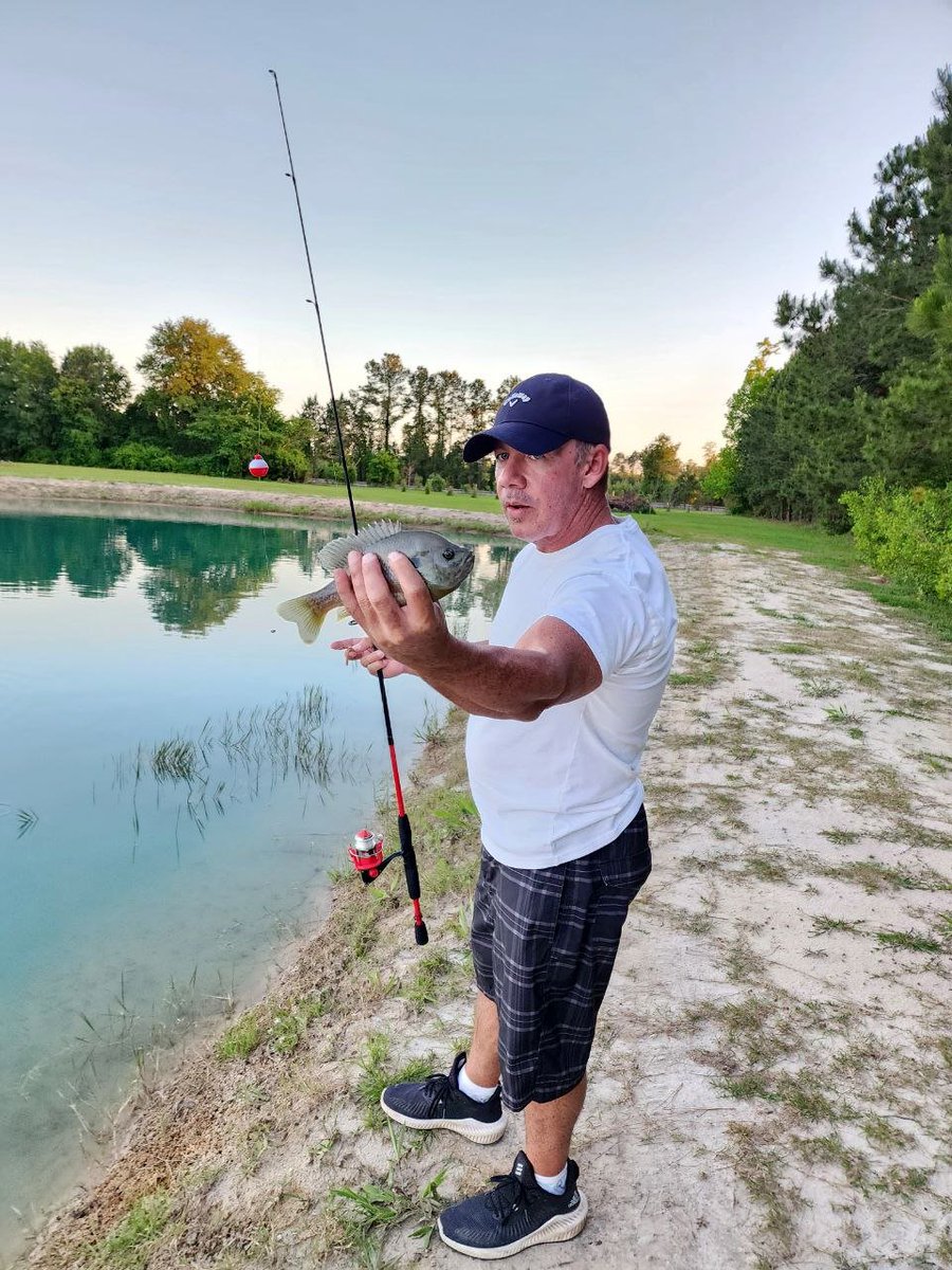 CryptoBTC_Chris's tweet photo. Catching blue gill at my neighbor's pond right across the street. Hopefully, by the fall my blue gill and shell crackers will be this big.
#TimeForCrypto
We've got 3 ponds on the same street. https://t.co/i6jwMk6M04