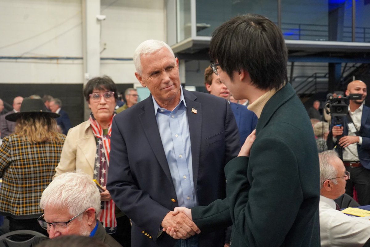 Mike Pence tweet media