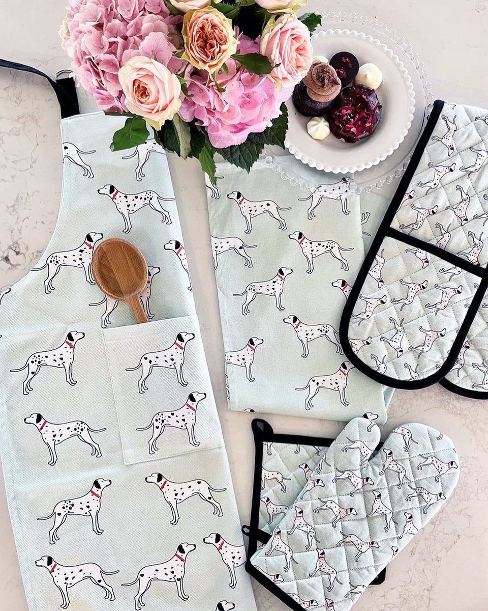 OzDogLover's tweet photo. ๐ก๐ถ๐ต #MothersDay2023 ๐ is on May 14! Is your idea of a perfect weekend relaxing at home with your #dog, snuggling on the couch, making your home cosy & filling it with delicious smells?
You'll love these #Homewares #Gifts for #dogmums: https://t.co/Pff17sbk0e
#dogmumaustralia https://t.co/qq4EtxNZgU
