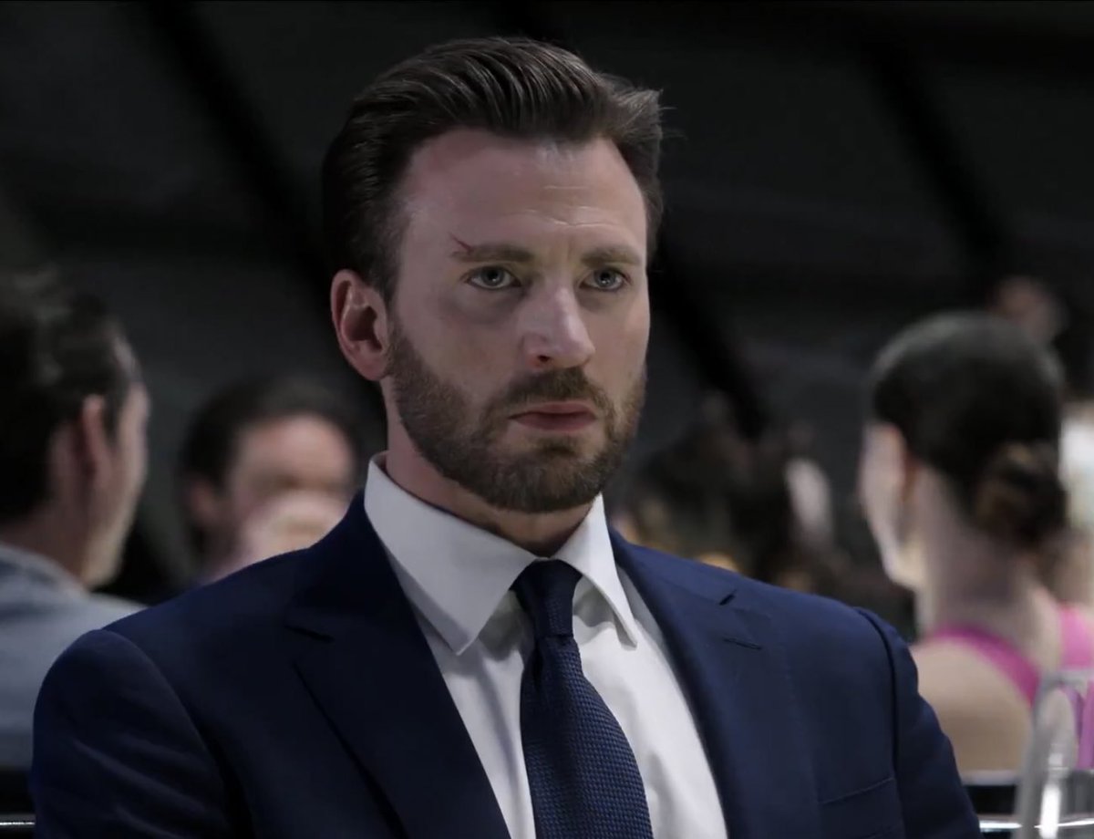 CEvansNews's tweet photo. He is the sexiest man alive 🥵🔥 https://t.co/XKX0mZIo3s