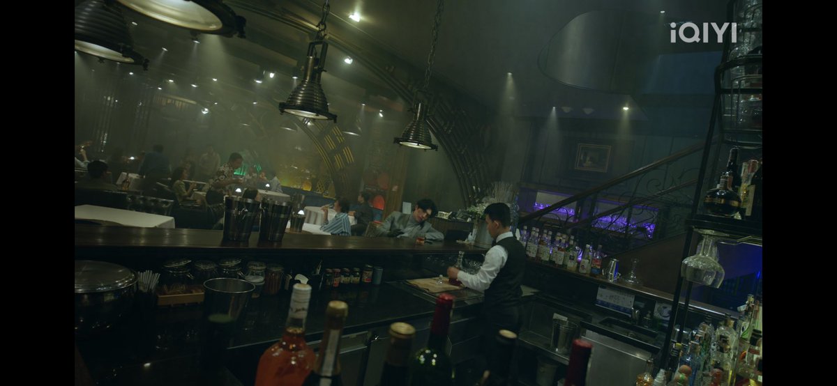 ha_u_u_ii's tweet photo. #ChainsOfHeartEP9
📍LueとHinが電話をしたホテルのバー
Medici Kitchen & Bar
+66 2 630 4000
https://t.co/HWMOIhs5CS https://t.co/C09XgT7qAp