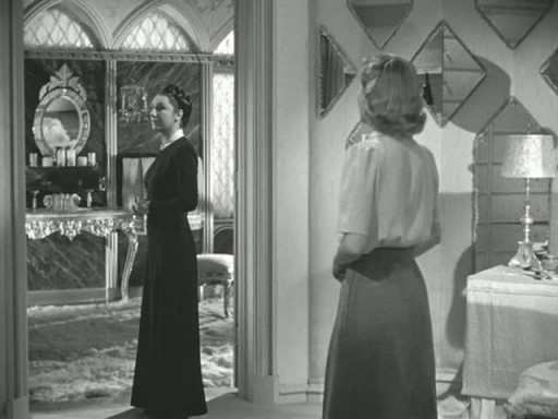 MissLunakitty's tweet photo. Mrs. Danvers = #PostureGoals

(Something, something, posture collar... 😏) ❤️‍🔥

#MoviesWithMoots 🎬🎥
#QueerForFear 🌈🎃
#DoubleFeature 🍿🎟️ 
#Rebecca 🔥🔥 https://t.co/t4PWg4lbQE