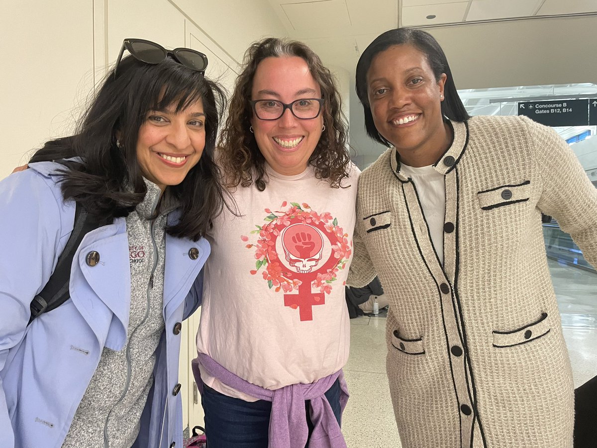 Abby Spencer, MD, MS, FACP (@abbywuim) on Twitter photo ❤️🎉🩺🥼Such a treat to connect w these amazing & inspiring #WomenInMedicine & #WomenInLeadership at airport after a fun & meaningful weekend at <a href="/acgme/">ACGME</a> w <a href="/enjohnsonmd/">Erica Johnson</a>! While I didn’t get to see <a href="/FutureDocs/">Vinny Arora MD MAPP</a> at <a href="/WUSTLmed/">Test Account</a>, next best thing is in Chicago! Photo credit to SoniaMeltzer! ❤️🎉🩺🥼Such a treat to connect w these amazing & inspiring #WomenInMedicine & #WomenInLeadership at airport after a fun & meaningful weekend at <a href="/acgme/">ACGME</a> w <a href="/enjohnsonmd/">Erica Johnson</a>! While I didn’t get to see <a href="/FutureDocs/">Vinny Arora MD MAPP</a> at <a href="/WUSTLmed/">Test Account</a>, next best thing is in Chicago! Photo credit to SoniaMeltzer!