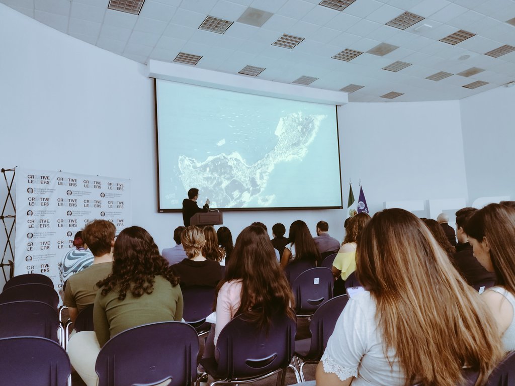 OpenHouseQRO's tweet photo. Excelente reflexión por Dong Gong 👌🏻
“Desde afuera, parece una roca erosionada pura y sólida; pero adentro, lo que contiene son ricos sentimientos y experiencias”
#VectorArchitects 

@ARQ_ITESM https://t.co/rndKCTKhxG