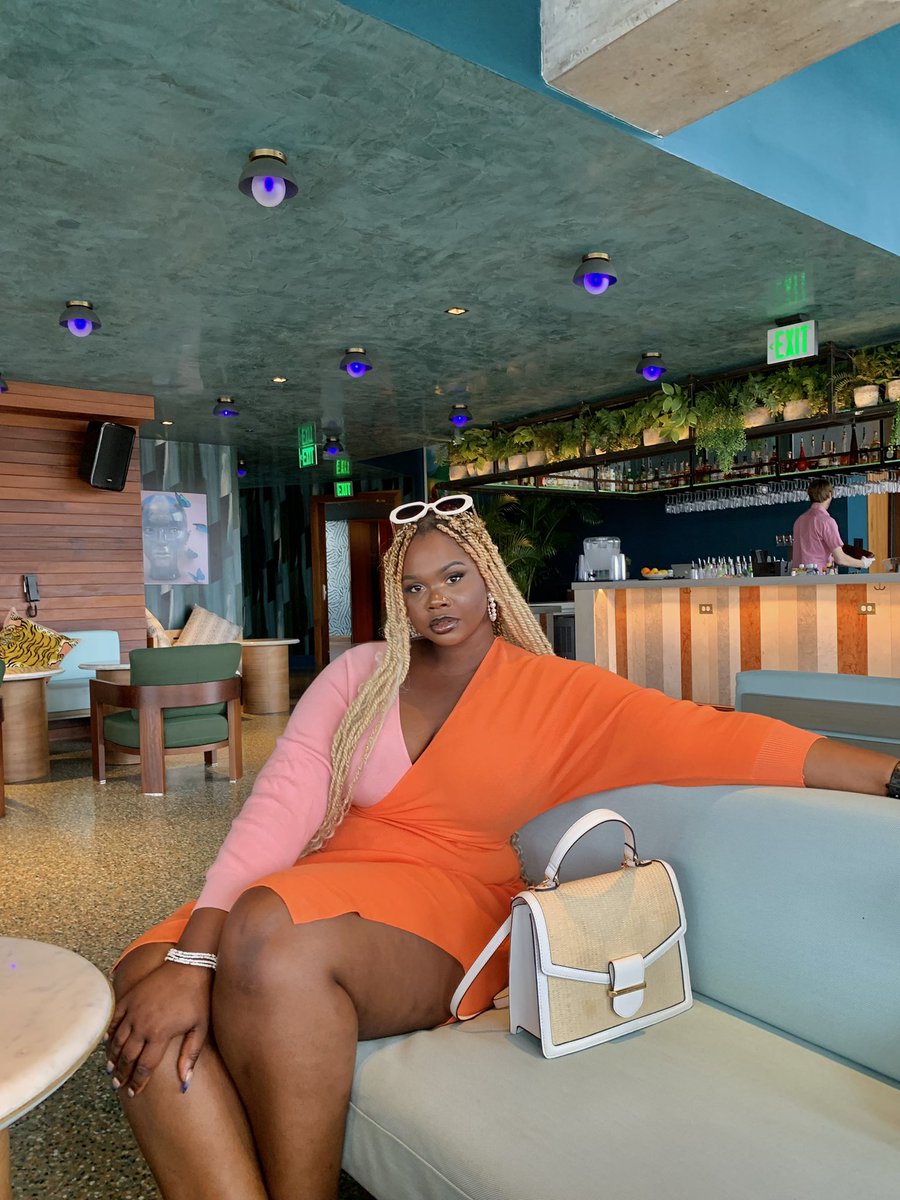 missnicoleO22's tweet photo. Updating my “this her” photos https://t.co/9aNVr2hLGH